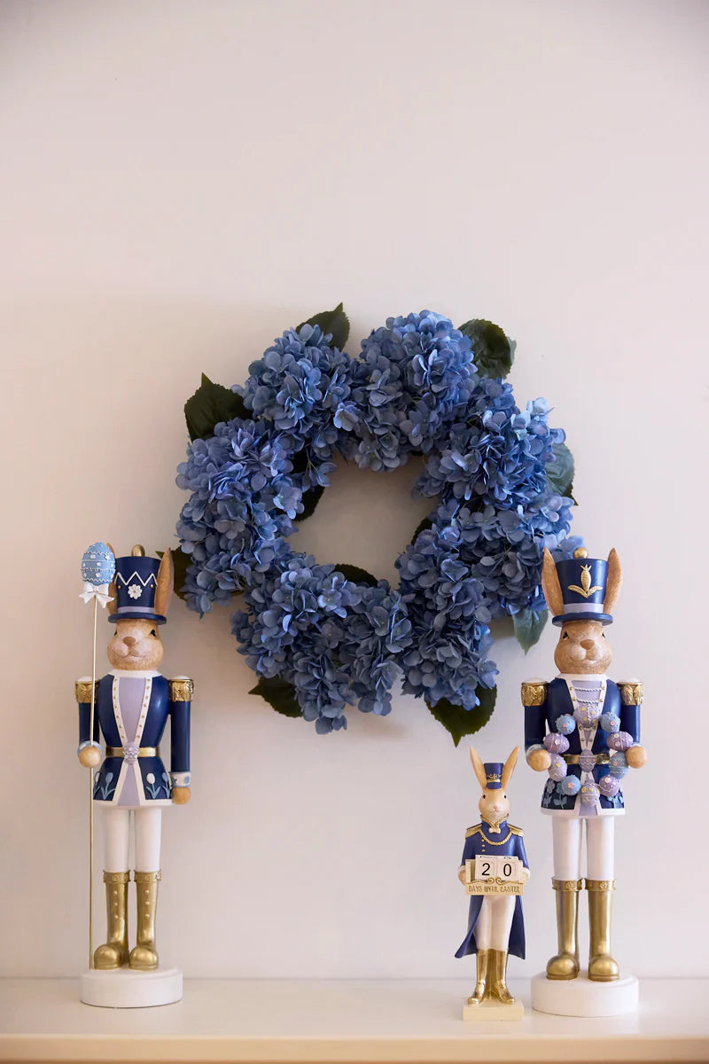 Holly & Ivy Lapin Nutcracker With Egg Wreath