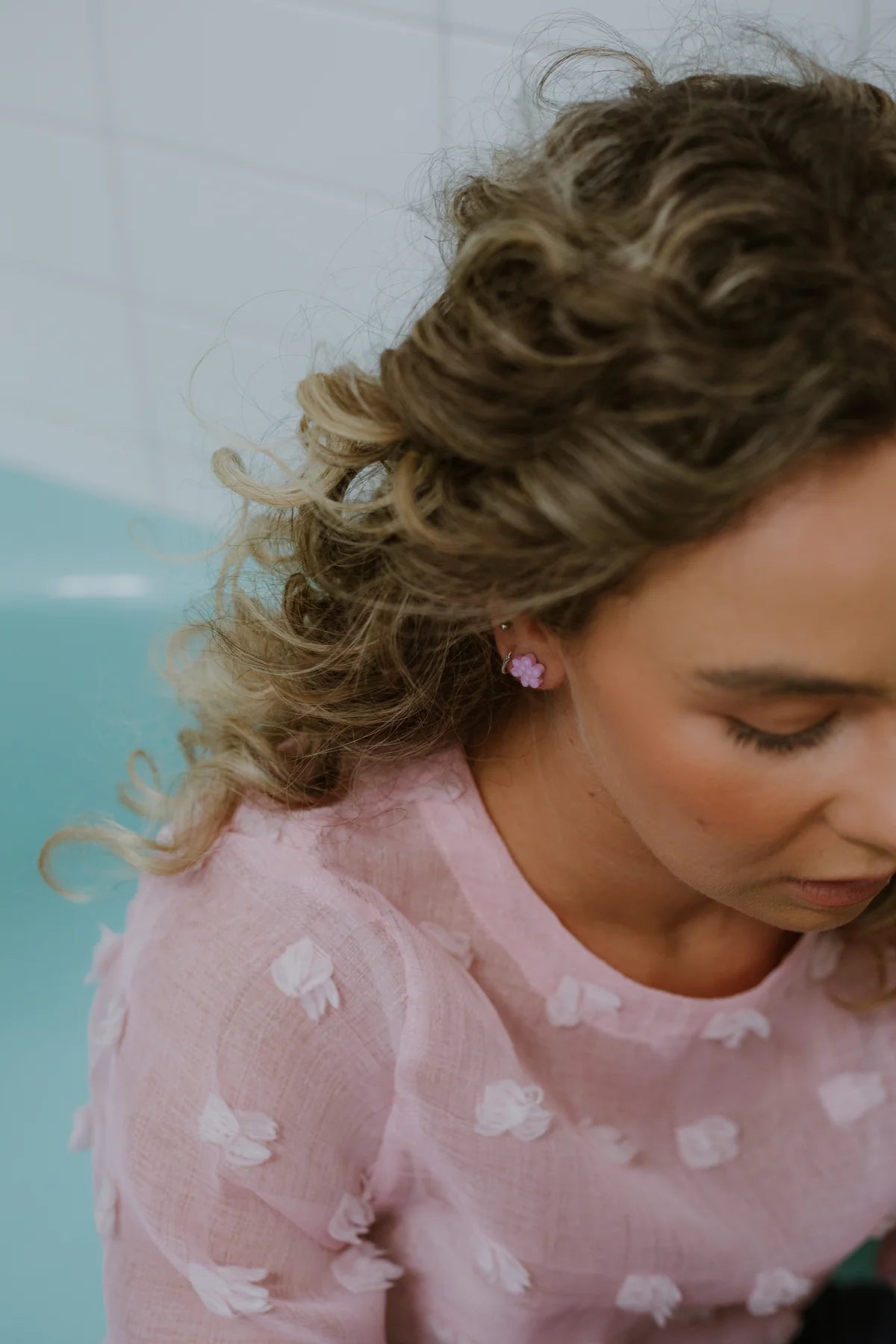 Emeldo Flower Studs