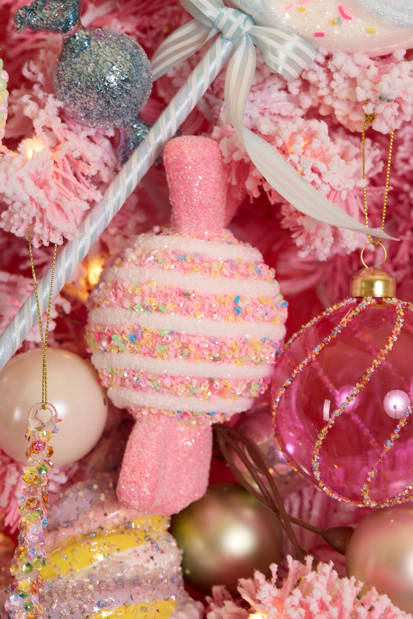 Holly & Ivy 2Pk Candy Sprinkles Wrapped Lollies