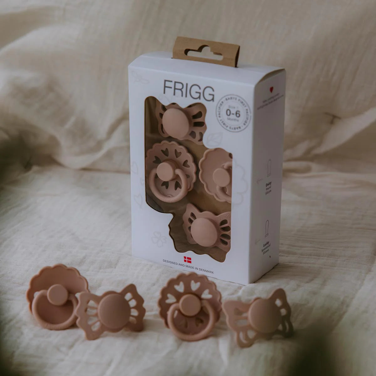 Frigg Baby's First Pacifier set