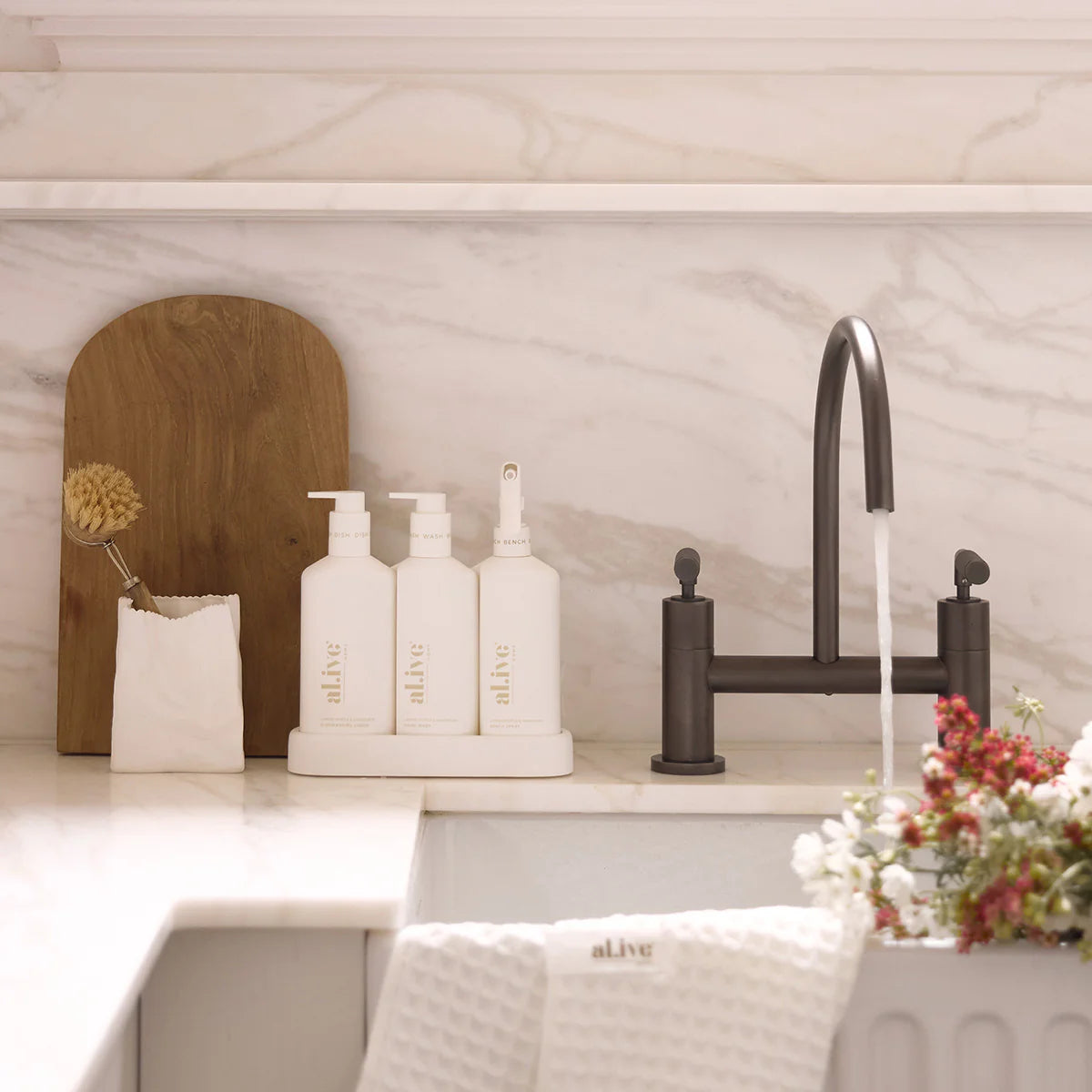 Al.ive Body The Retreat Kitchen Trio & Towel Gift Set - Lemon Myrtle & Honeydew