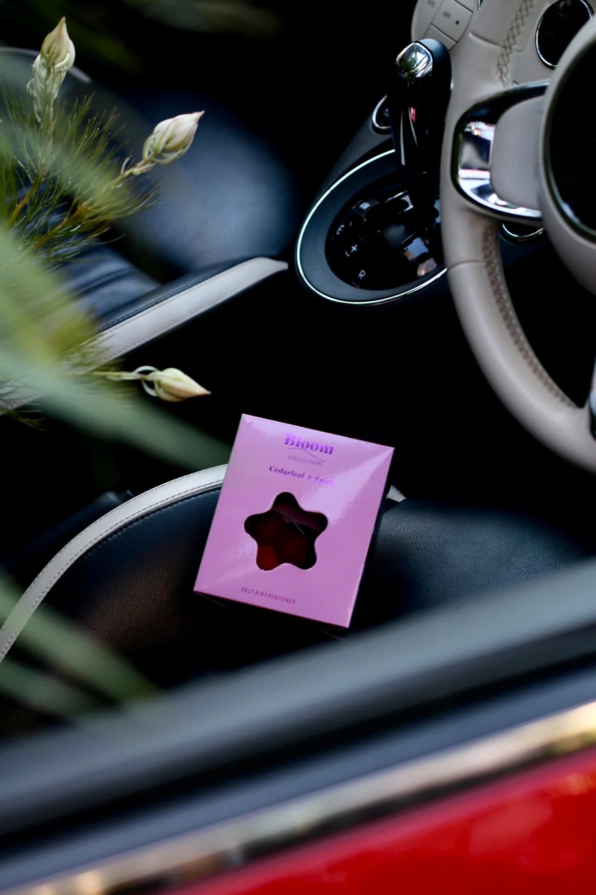 Grace and James Cedarleaf & Spice- Felt Air Freshener with Christmas Charm