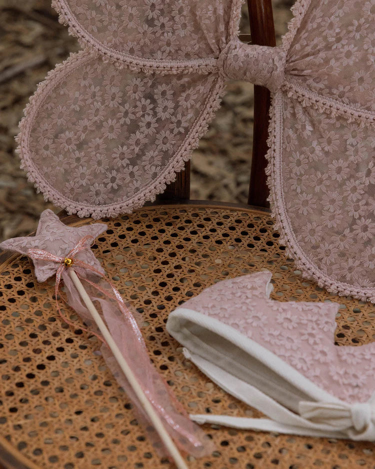 Noralee  Wings | Rose Embroidered Daisy