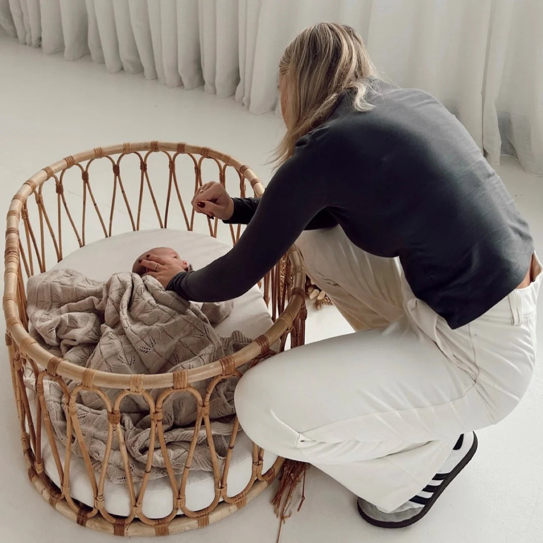 Aster & Oak Sand Fleck Knit Leaf Blanket