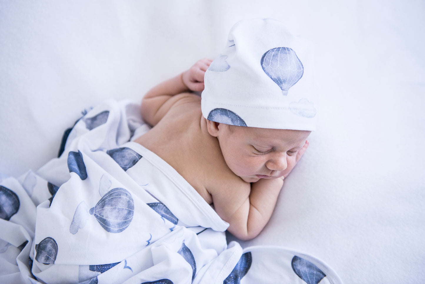 Snuggle Hunny Cloud Chaser Organic Jersey Wrap & Beanie Set