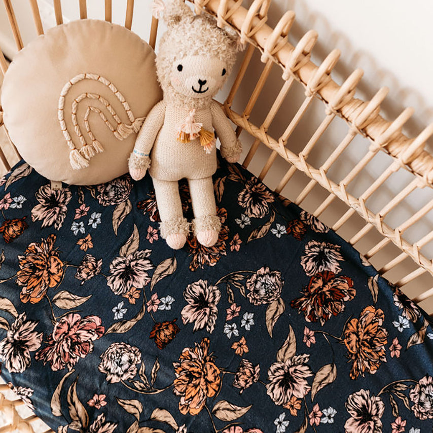 Snuggle Hunny Bassinet Sheet / Change Pad Cover - Belle