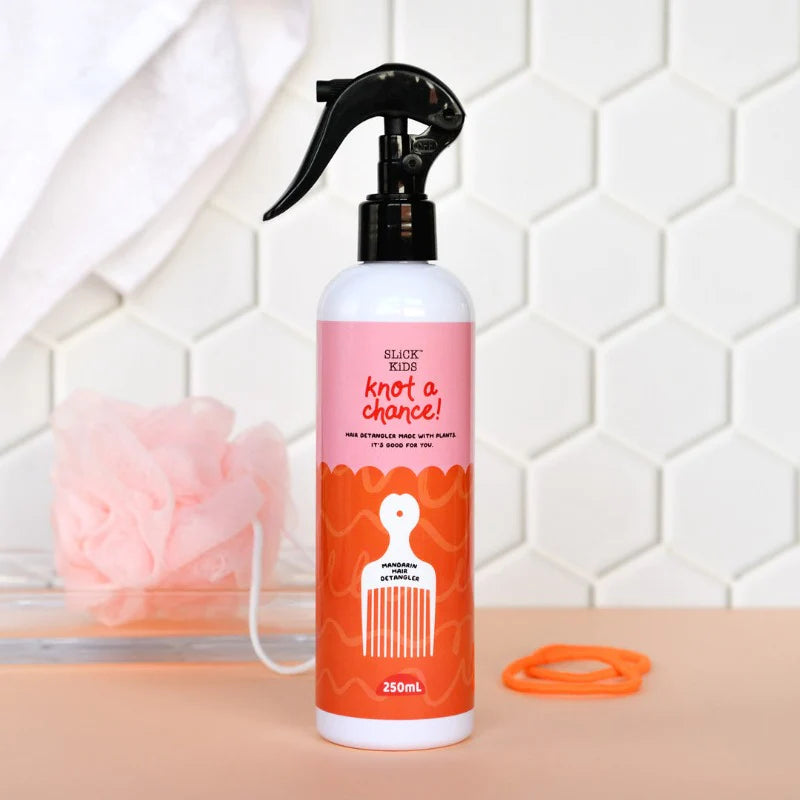 No Nasties Slick Kids Hair Detangling Spray in Mandarin and Grape 250ml