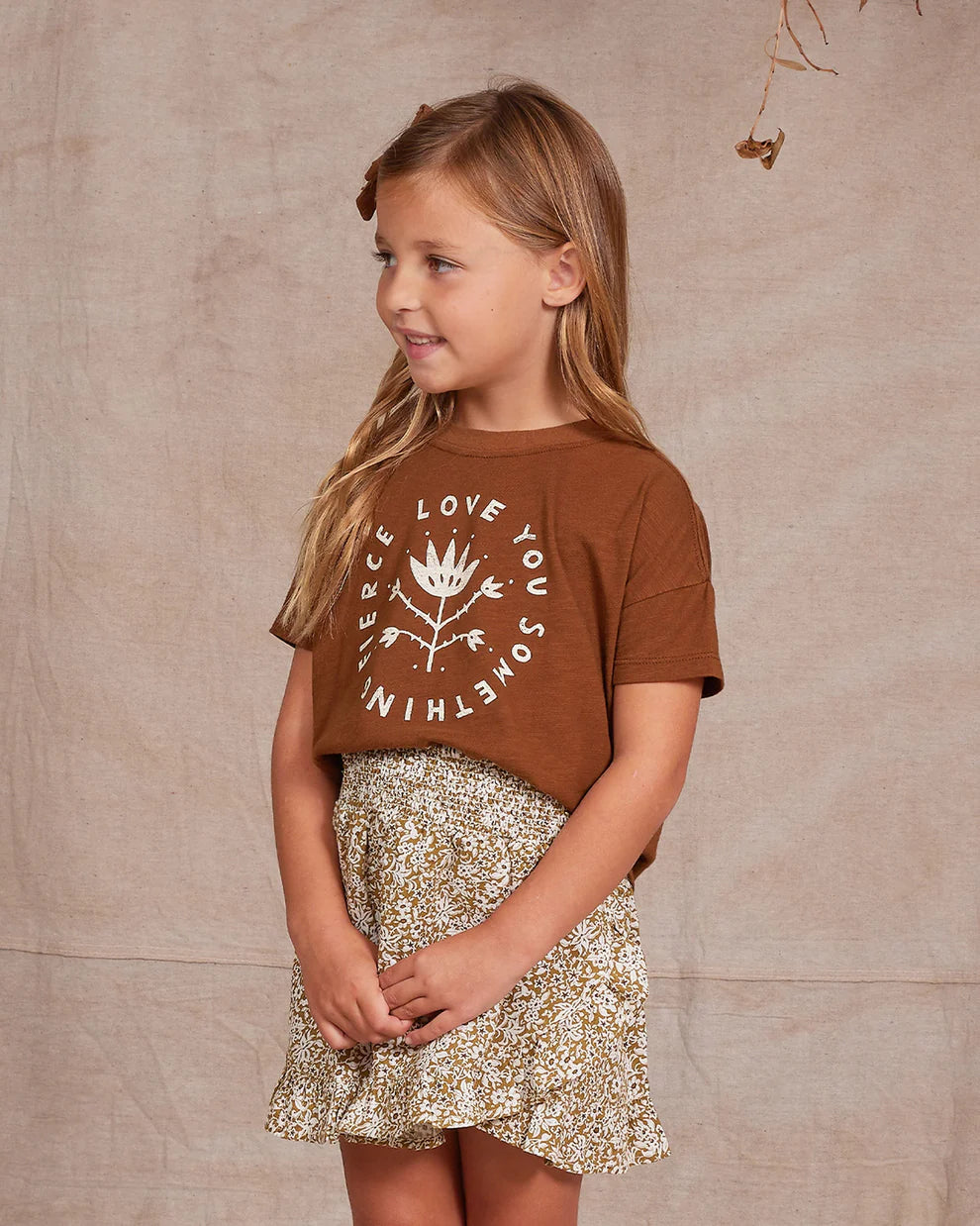 RYLEE + CRU wrap ruffle skirt || golden ditsy
