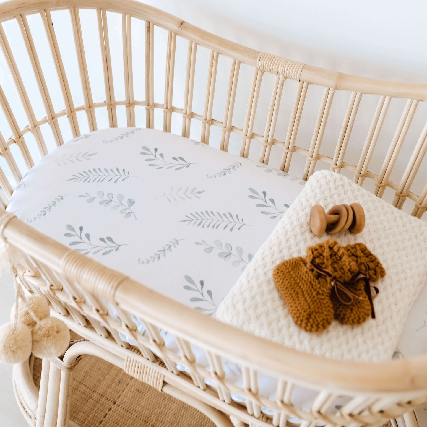 Snuggle Hunny Bassinet Sheet / Change Pad Cover - Wild Fern