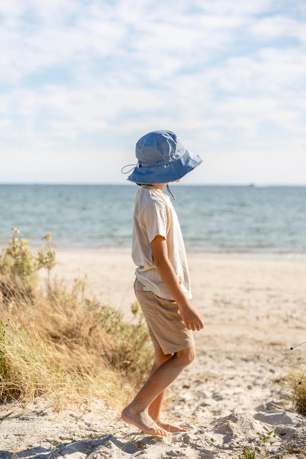 Acorn Frayed Bucket Hat