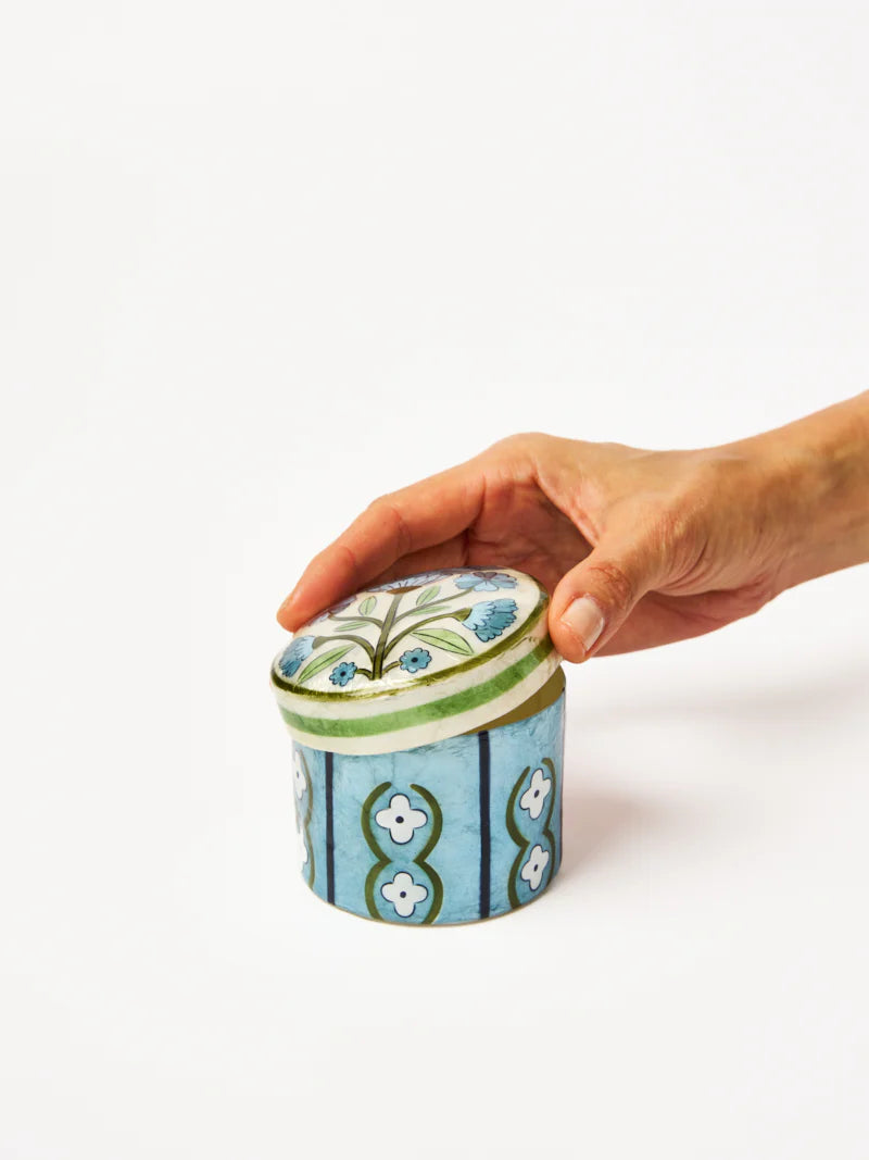 Jones & Co Samira Short Box Blue Flower