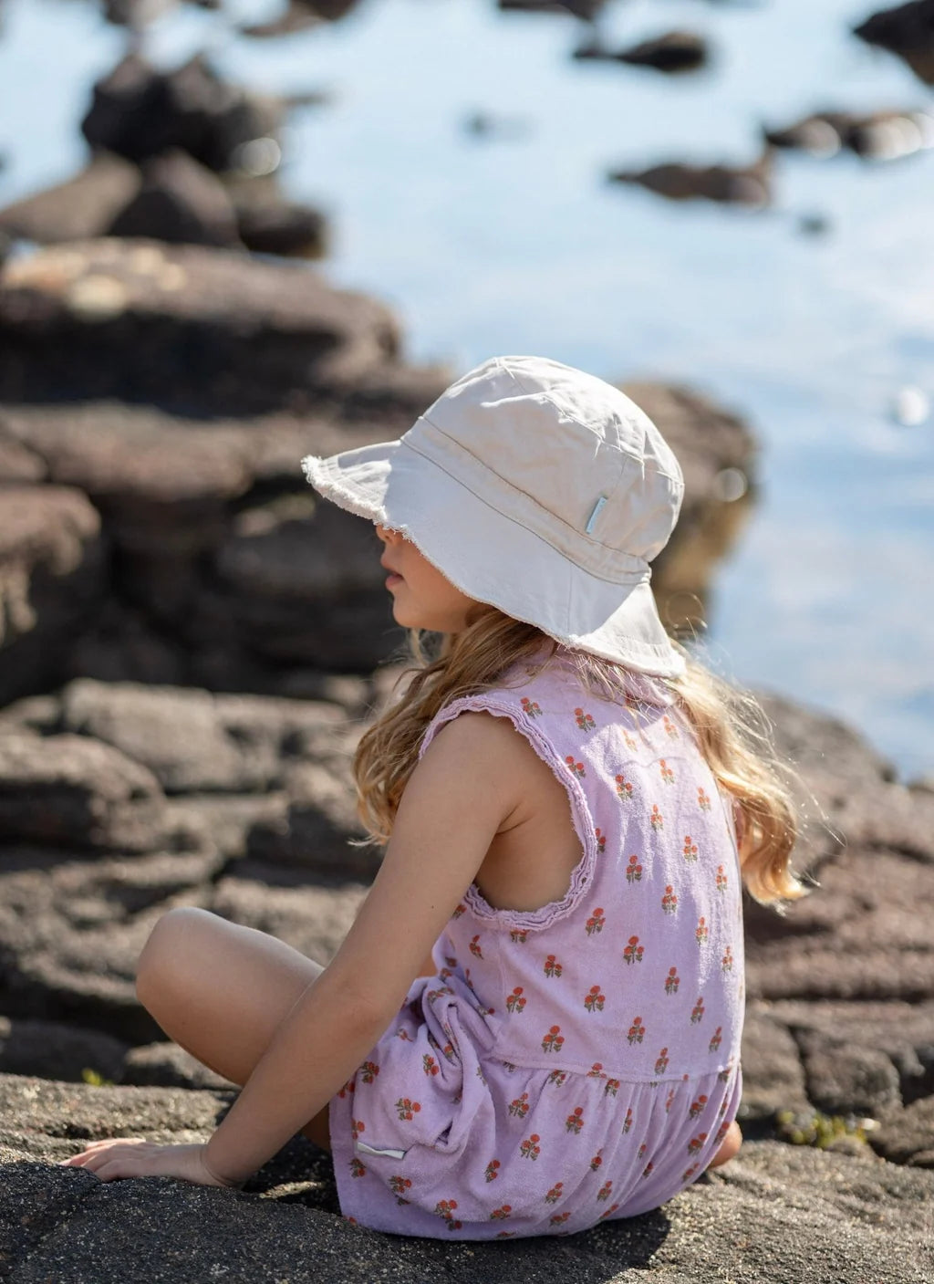 Acorn Frayed Bucket Hat