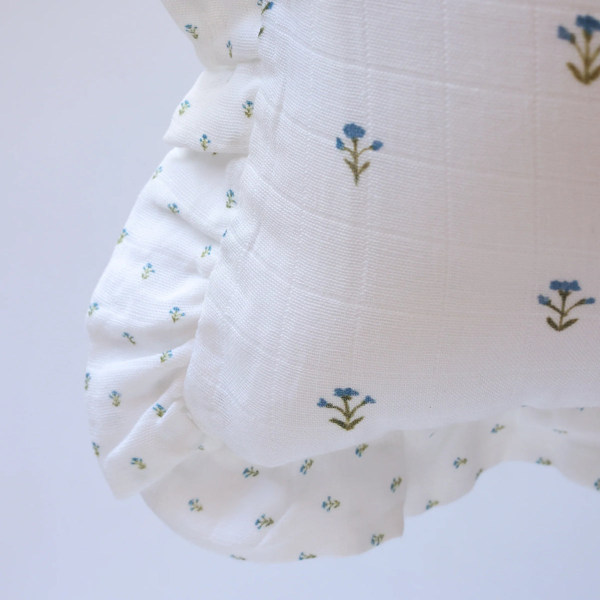 Fledge & Thread Cushion