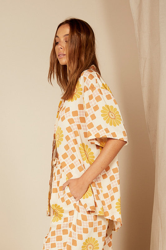 Bohemian Traders Spiral Short Sleeve Shirt || Geo Swirl