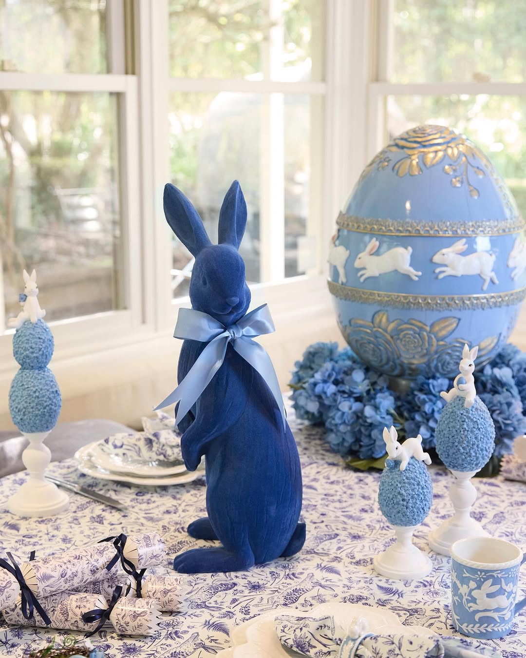 Holly & Ivy Lapin Bleu Tablecloth