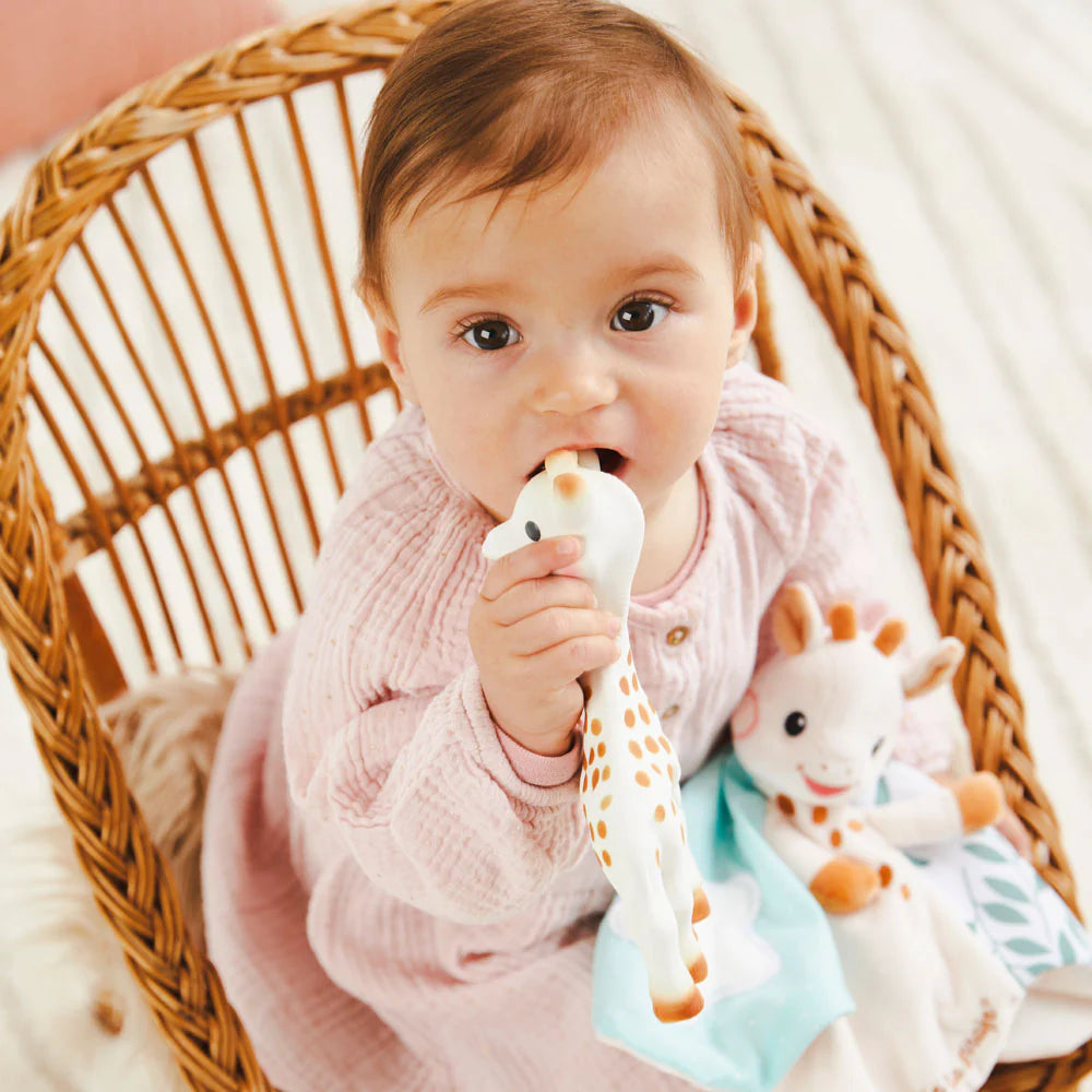 Sophie la girafe Sophie and comforter gift set