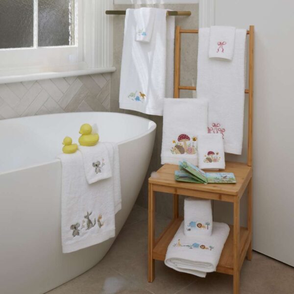 Jiggle & Giggle Bows Love Bath Towel & Face Washer in Organza Bag
