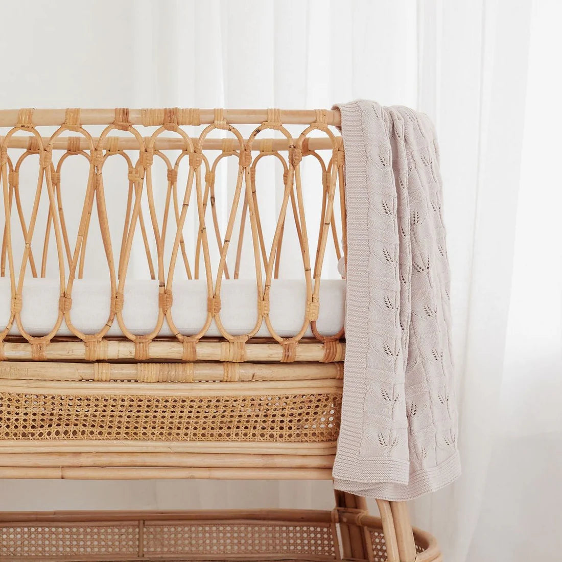 Aster & Oak - Oatmeal Leaf Knit Blanket