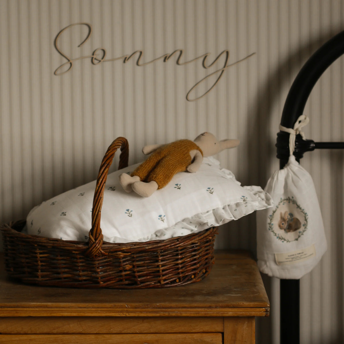 Fledge & Thread Cushion
