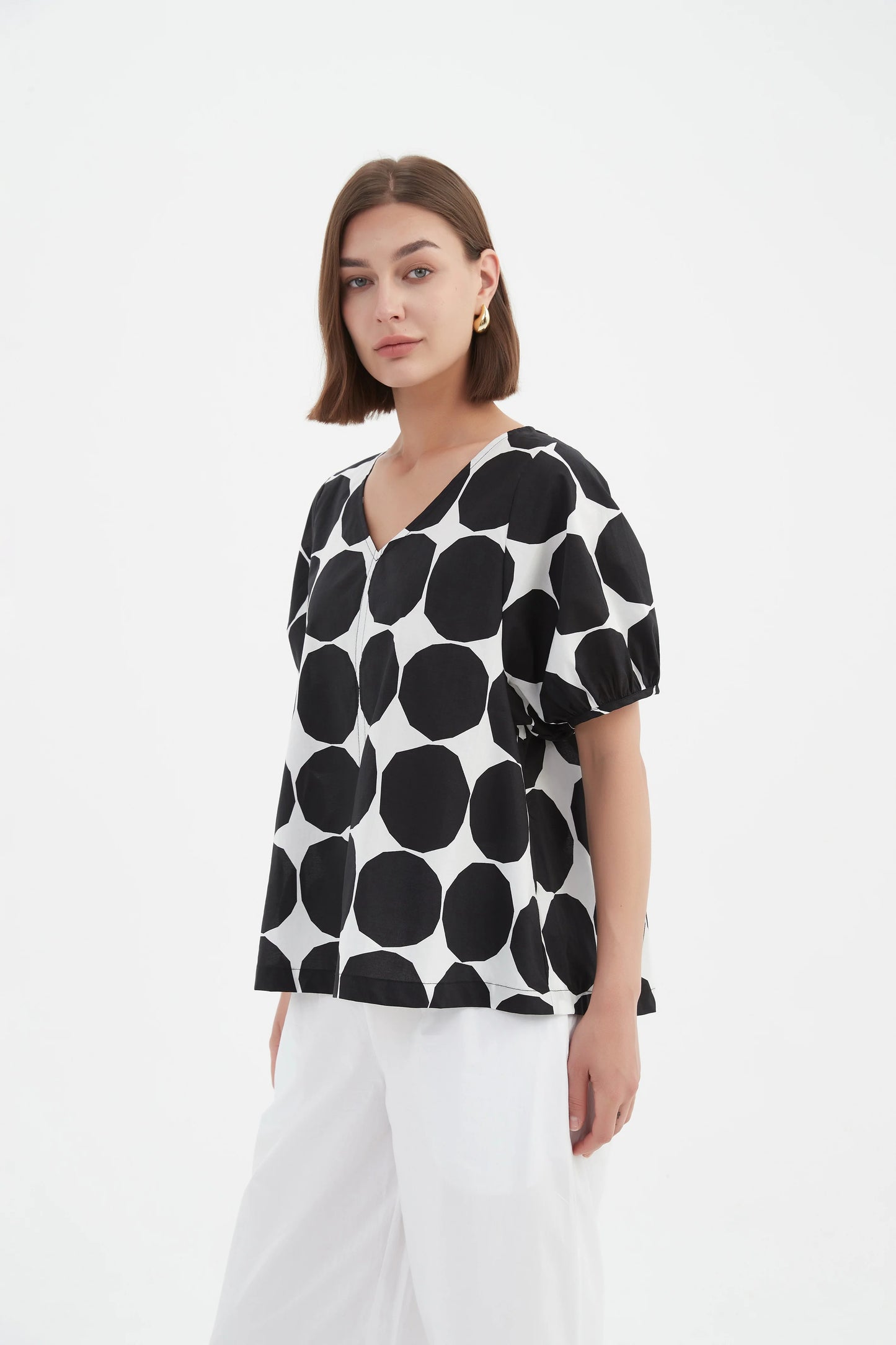 Tirelli - V Neck Bishop Sleeve Poplin Top