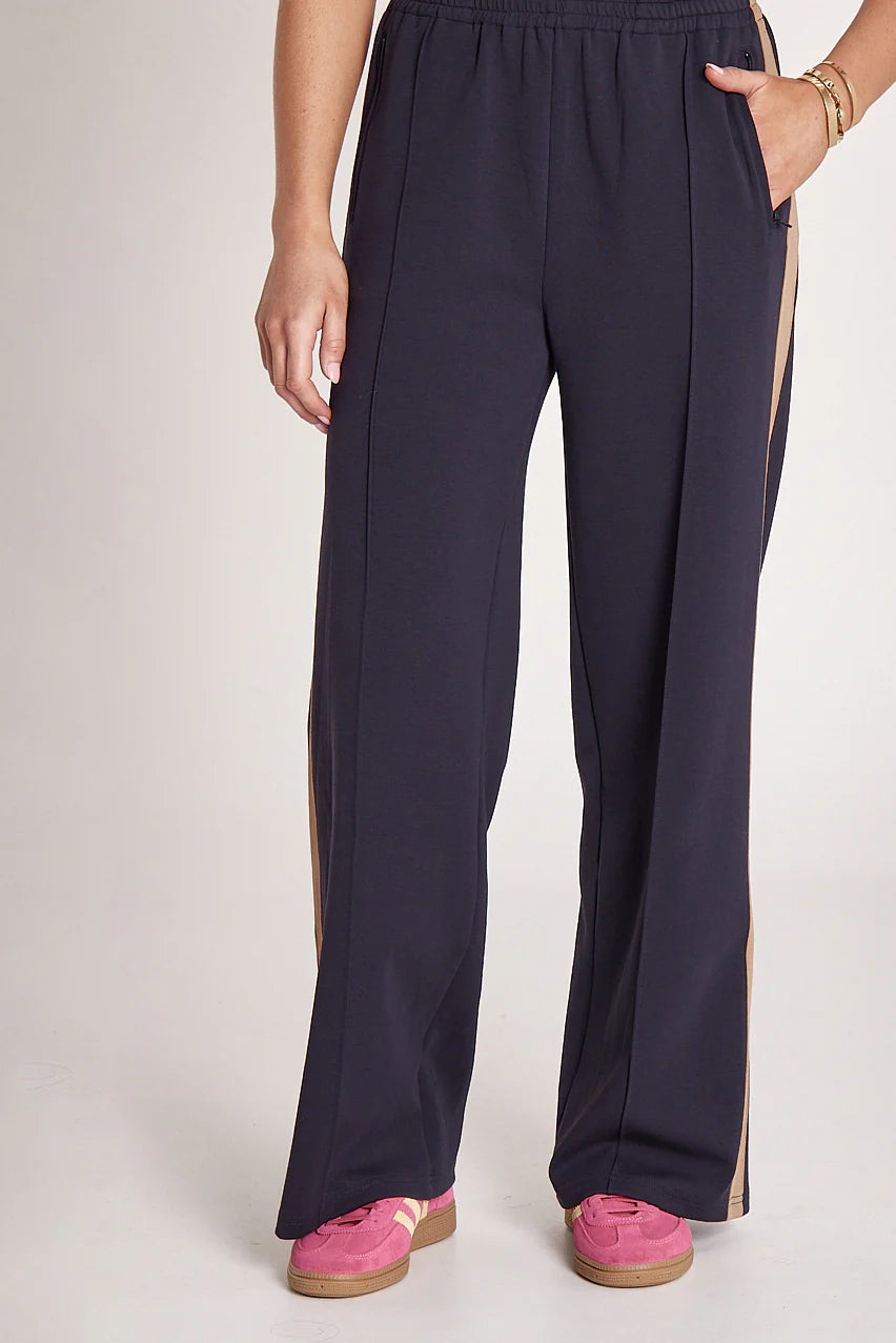 Feather & Noise Noah Wide Pant Navy Camel Stripe