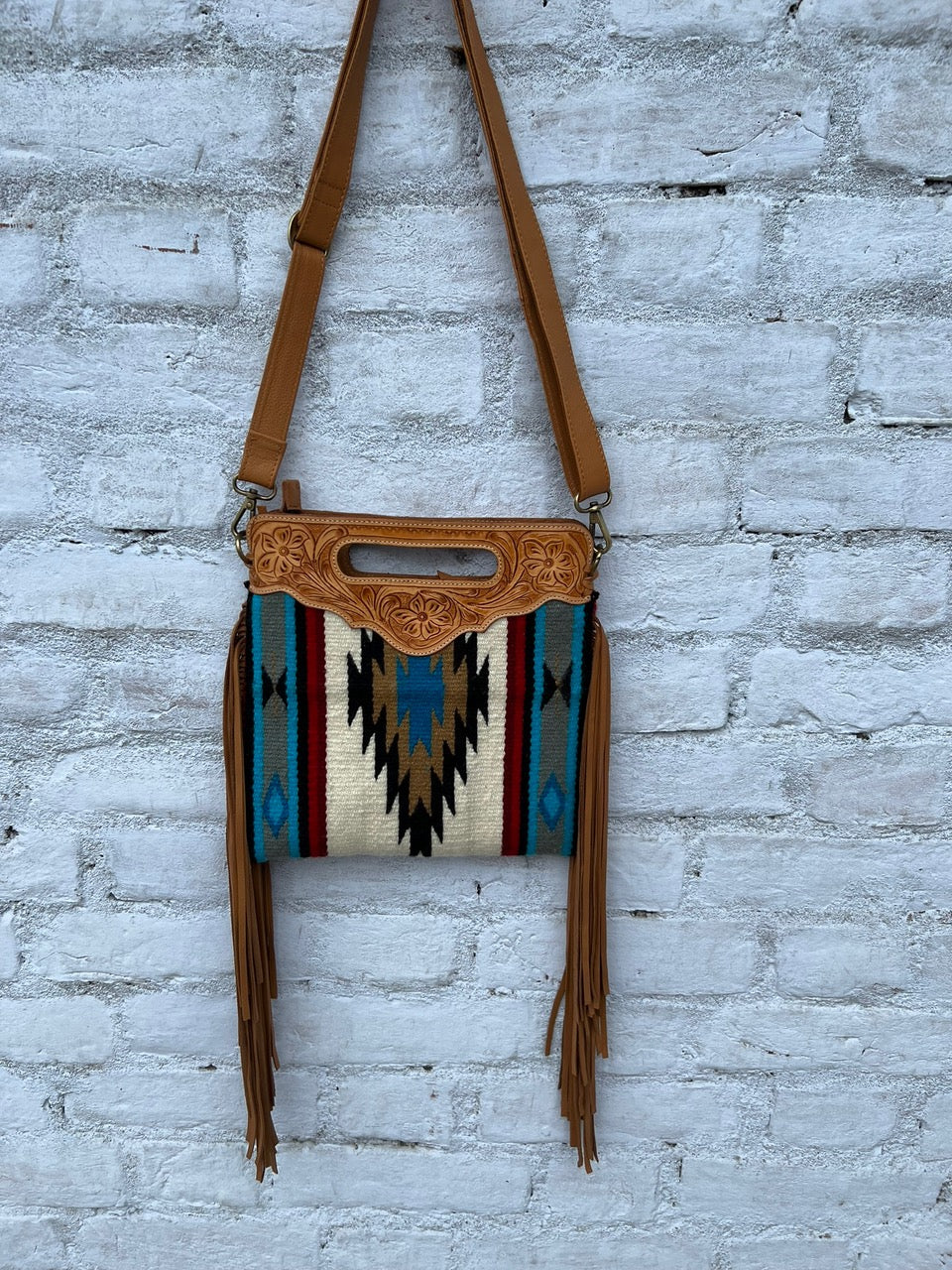 The Design Edge White Saddle Blanket Sling Bag with Tooling Leather