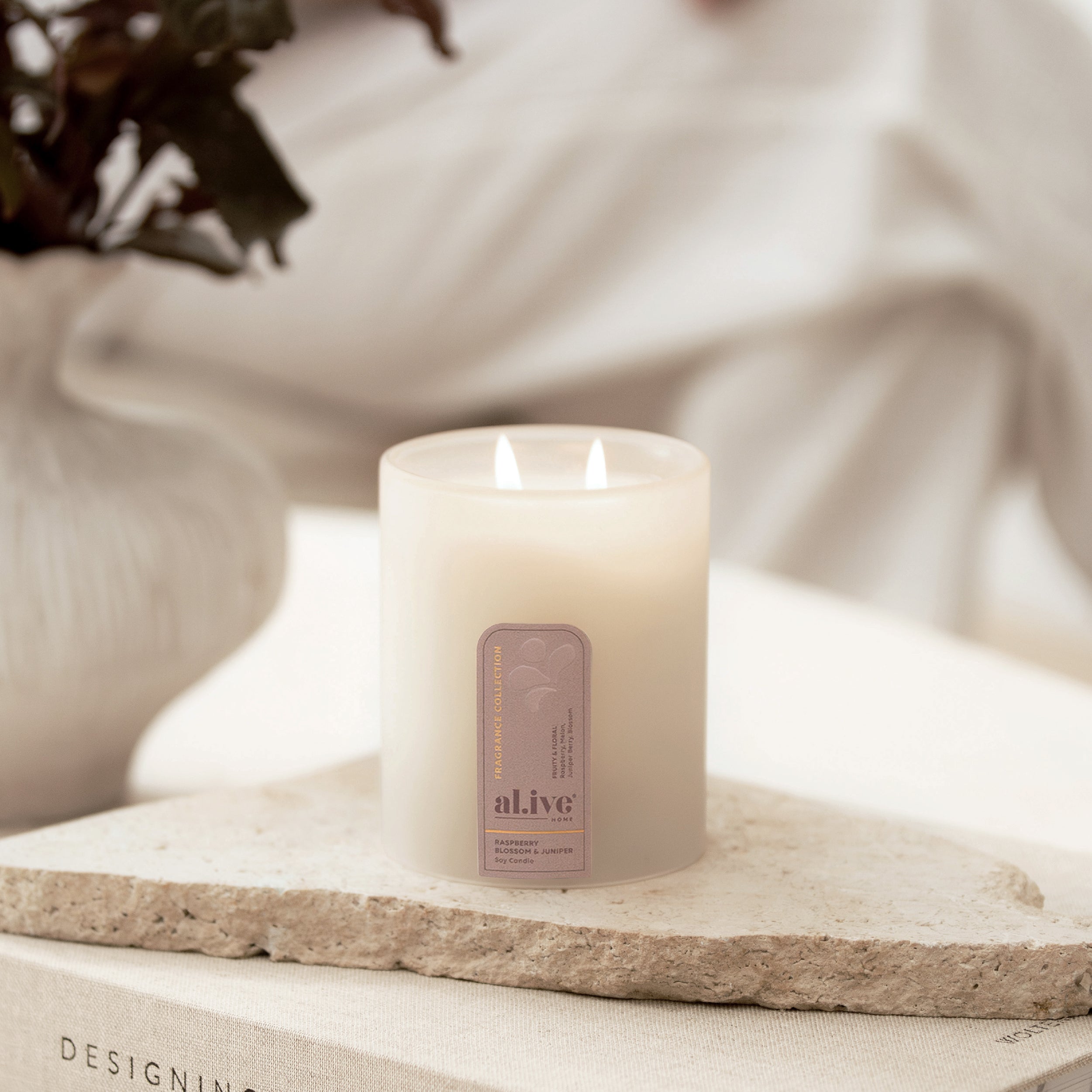 Al.ive Body Soy Candle Raspberry & Blossom & Juniper
