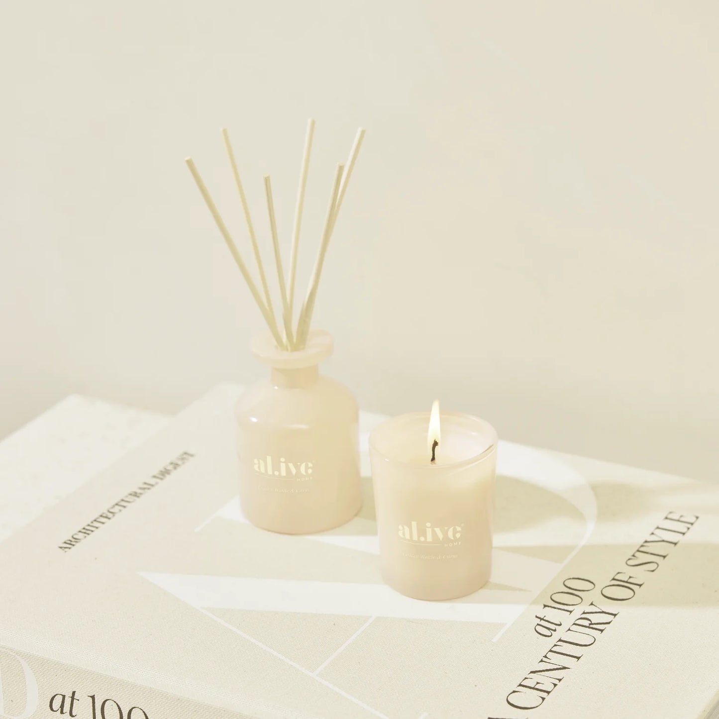 Al.ive - Mini Soy Candle Bauble - Golden Wattle & Citrus