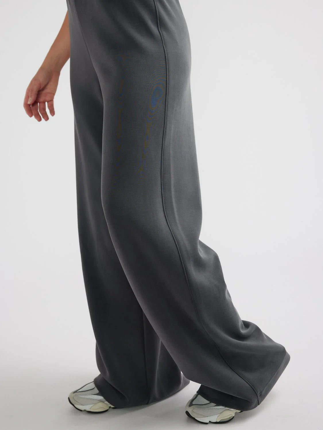 ENA PELLY- Alessa Relaxed Soft Jersey Pant  Charcoal