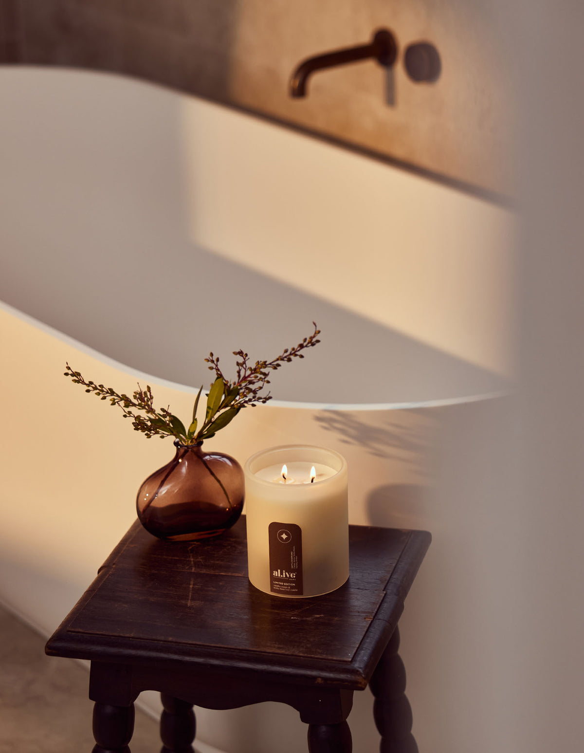 Al.ive Body Vanilla Cream & Tonka Bean Soy Candle