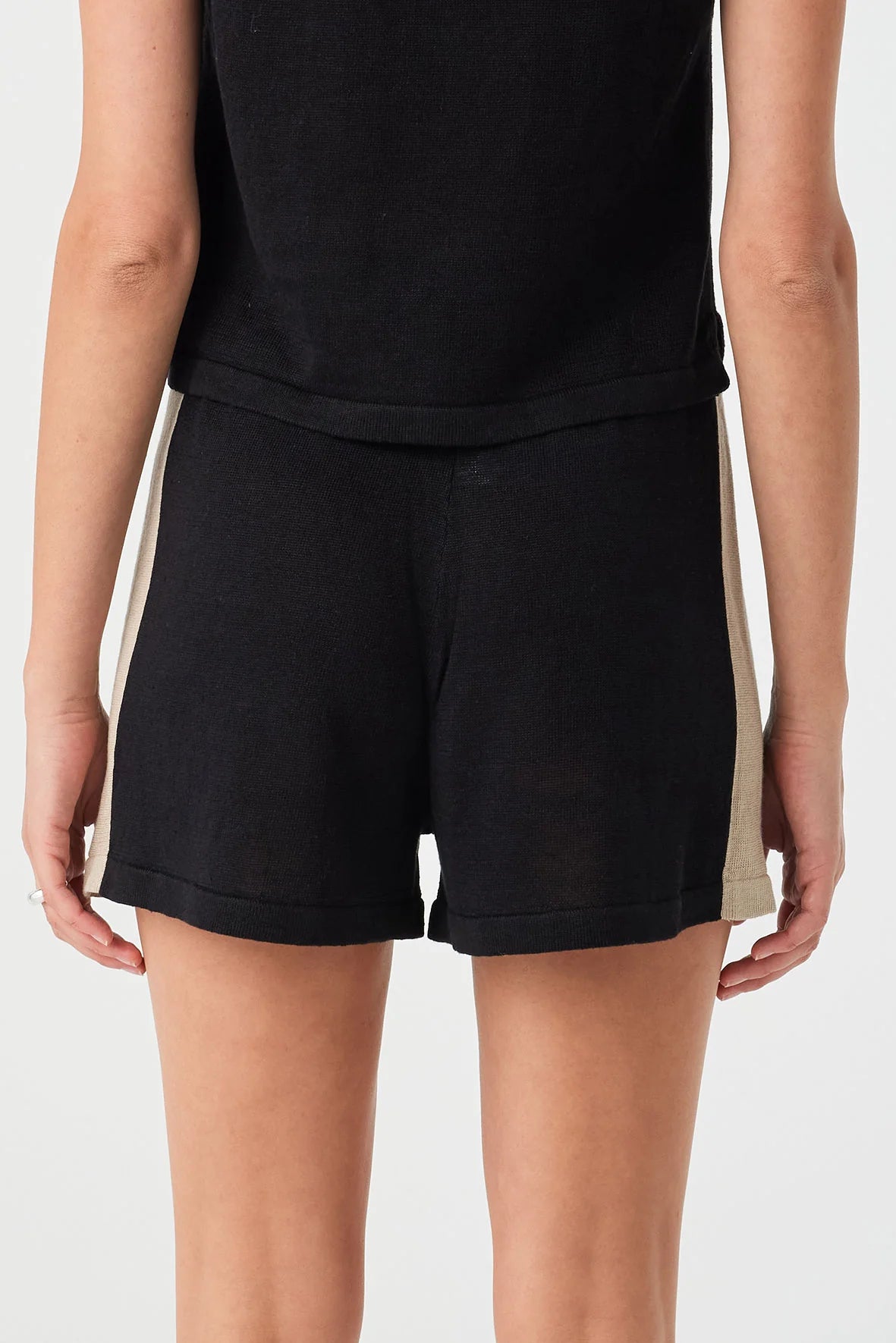 ARCAA Larri Linen Knit Short - Black & Taupe