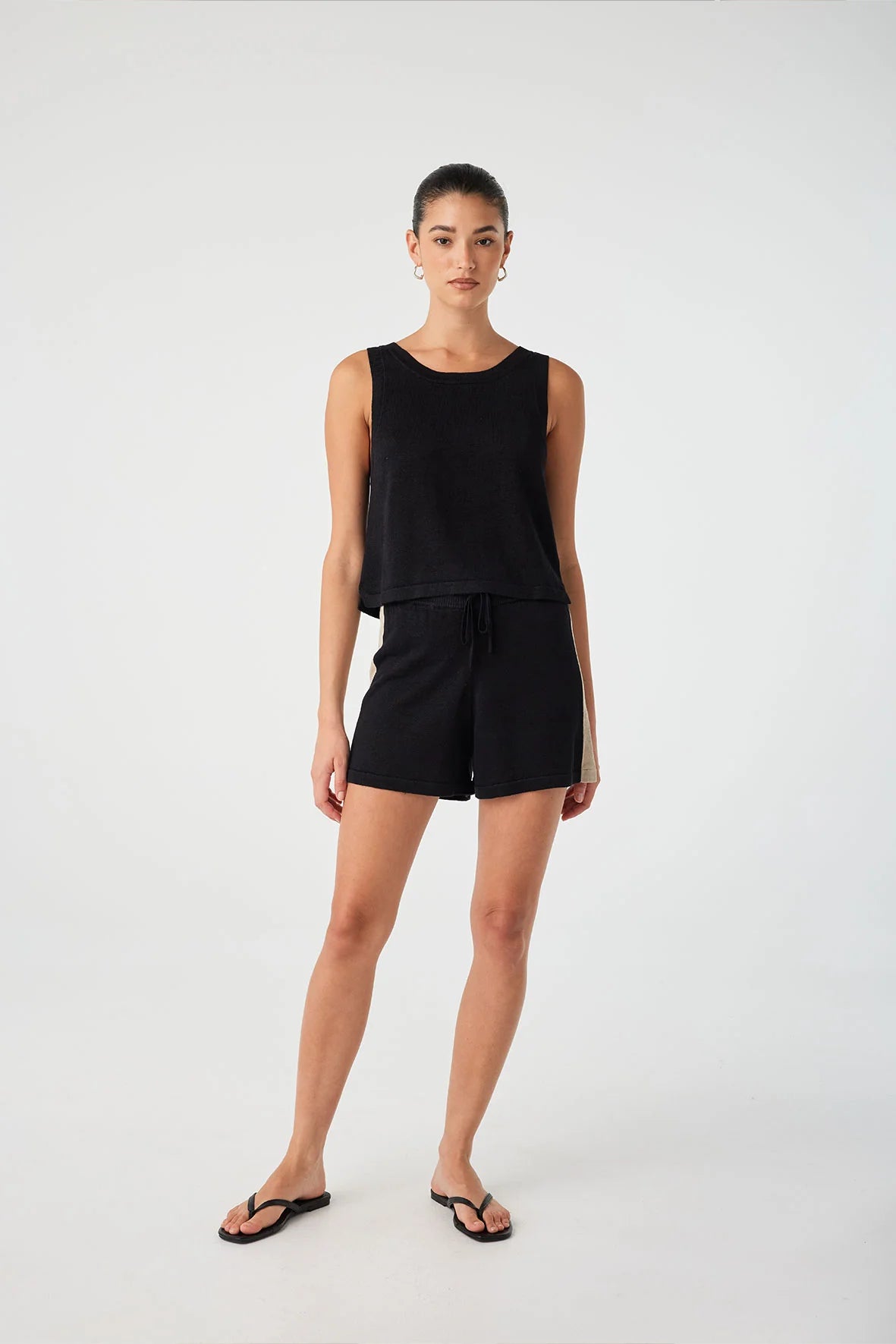 ARCAA Larri Linen Knit Short - Black & Taupe