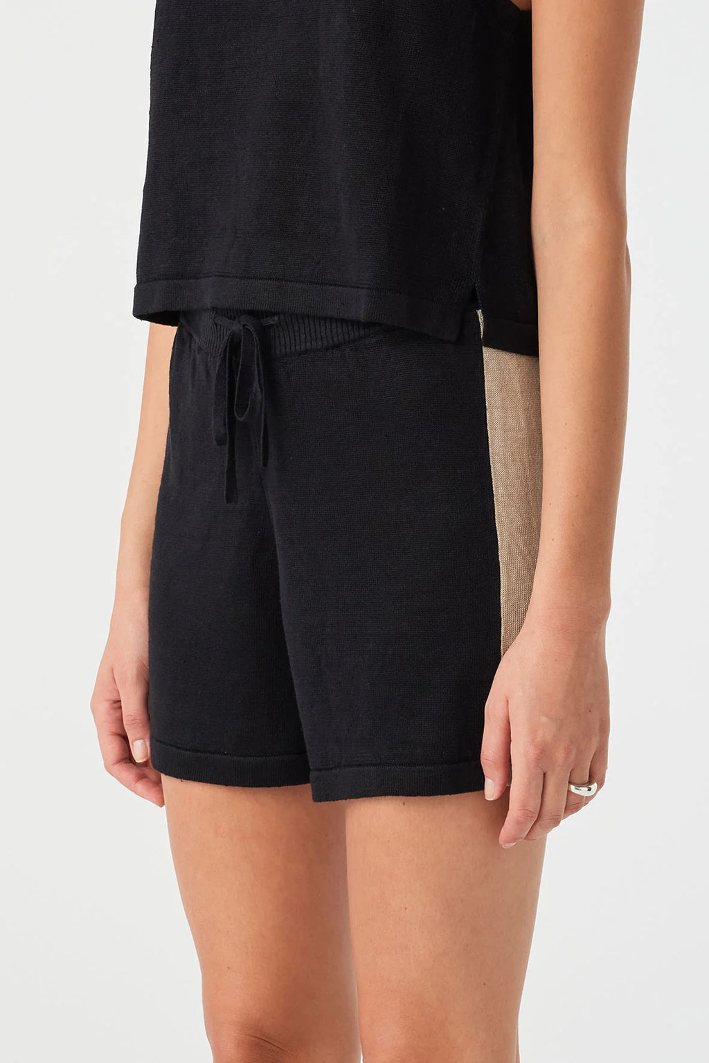 ARCAA Larri Linen Knit Short - Black & Taupe