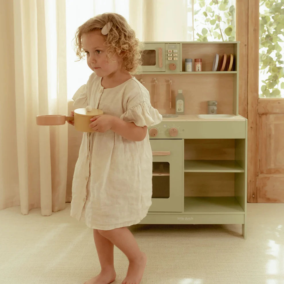 Little Beach Road Wooden Play Kitchen