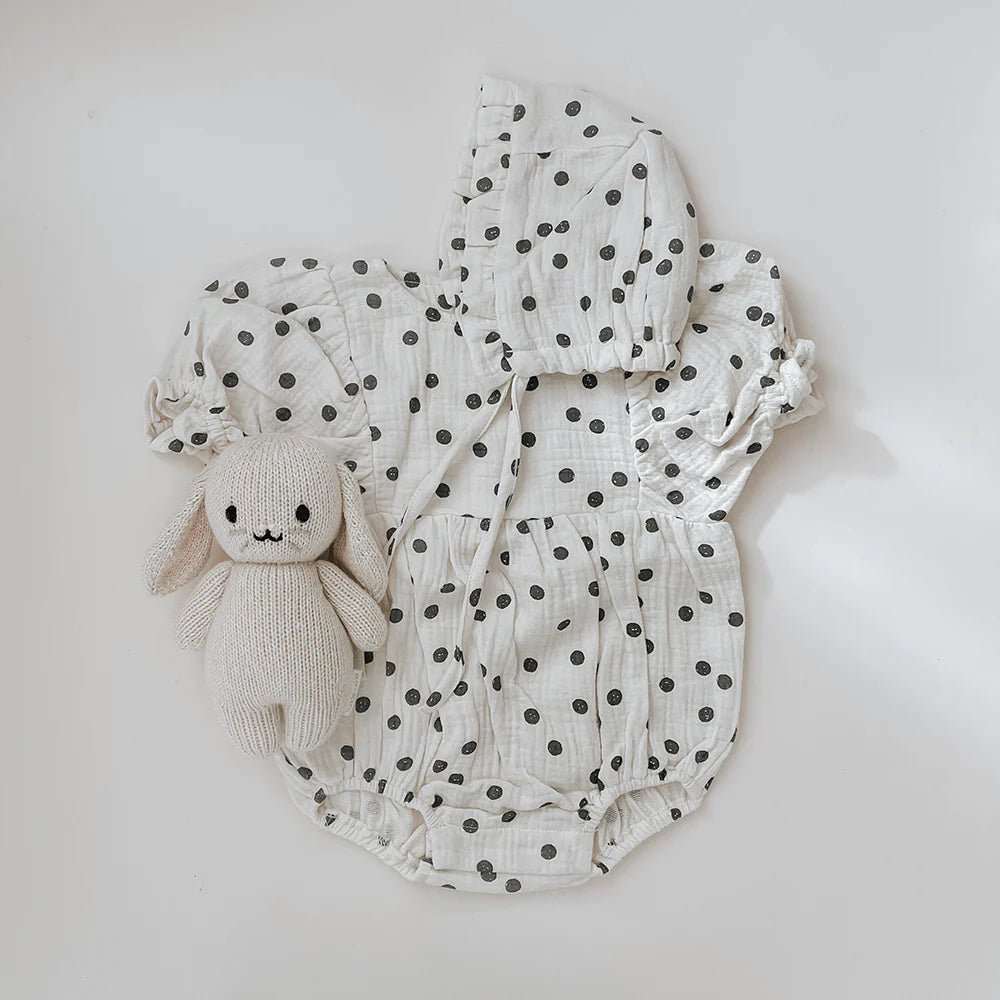 Quincy Mae Woven Ruffle Bonnet || Navy Dot