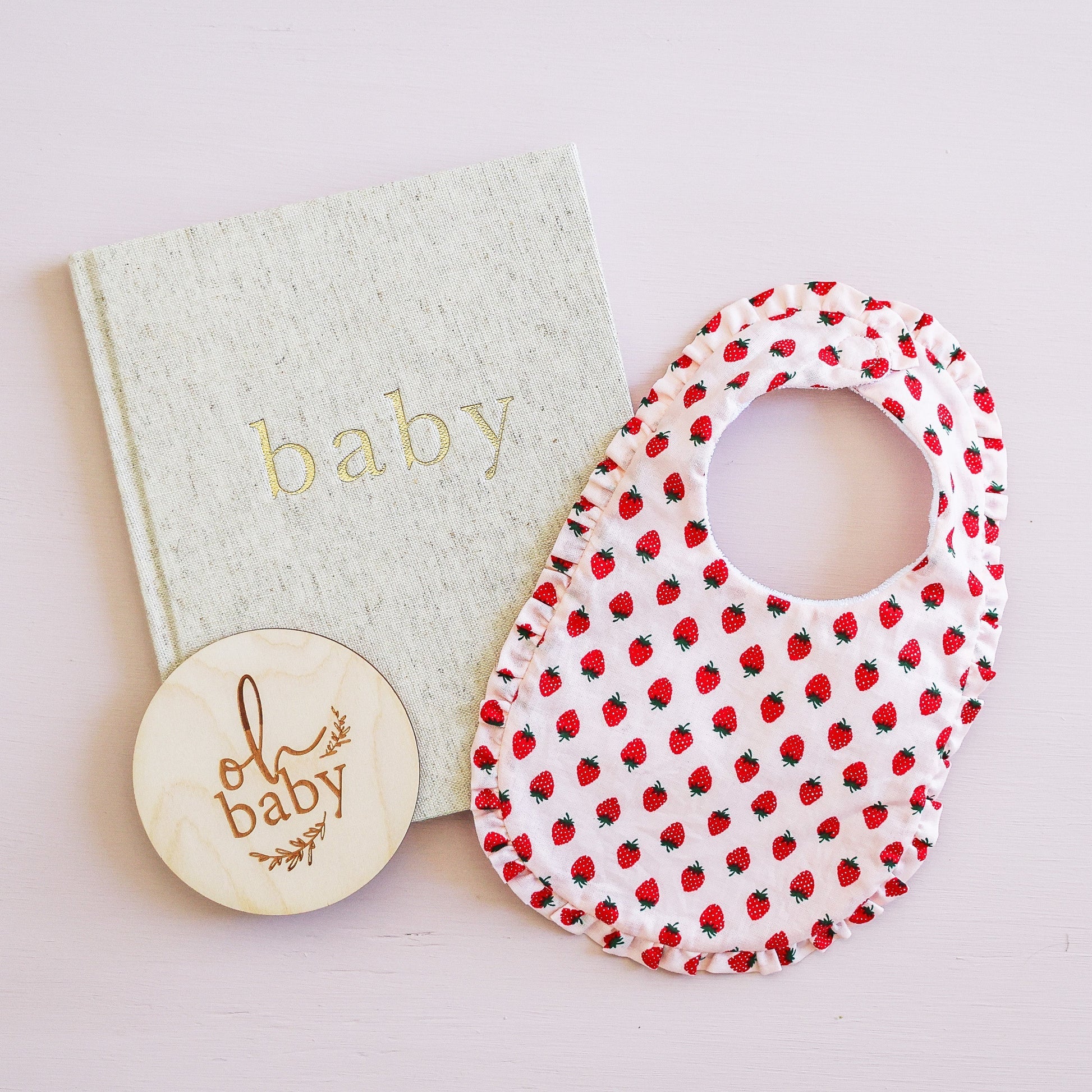 Alimrose - Ruffle Edge Bib Strawberry