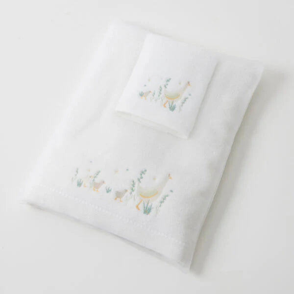 Jiggle & Giggle Paddling Ducks Bath Towel & Face Washer in Organza Bag