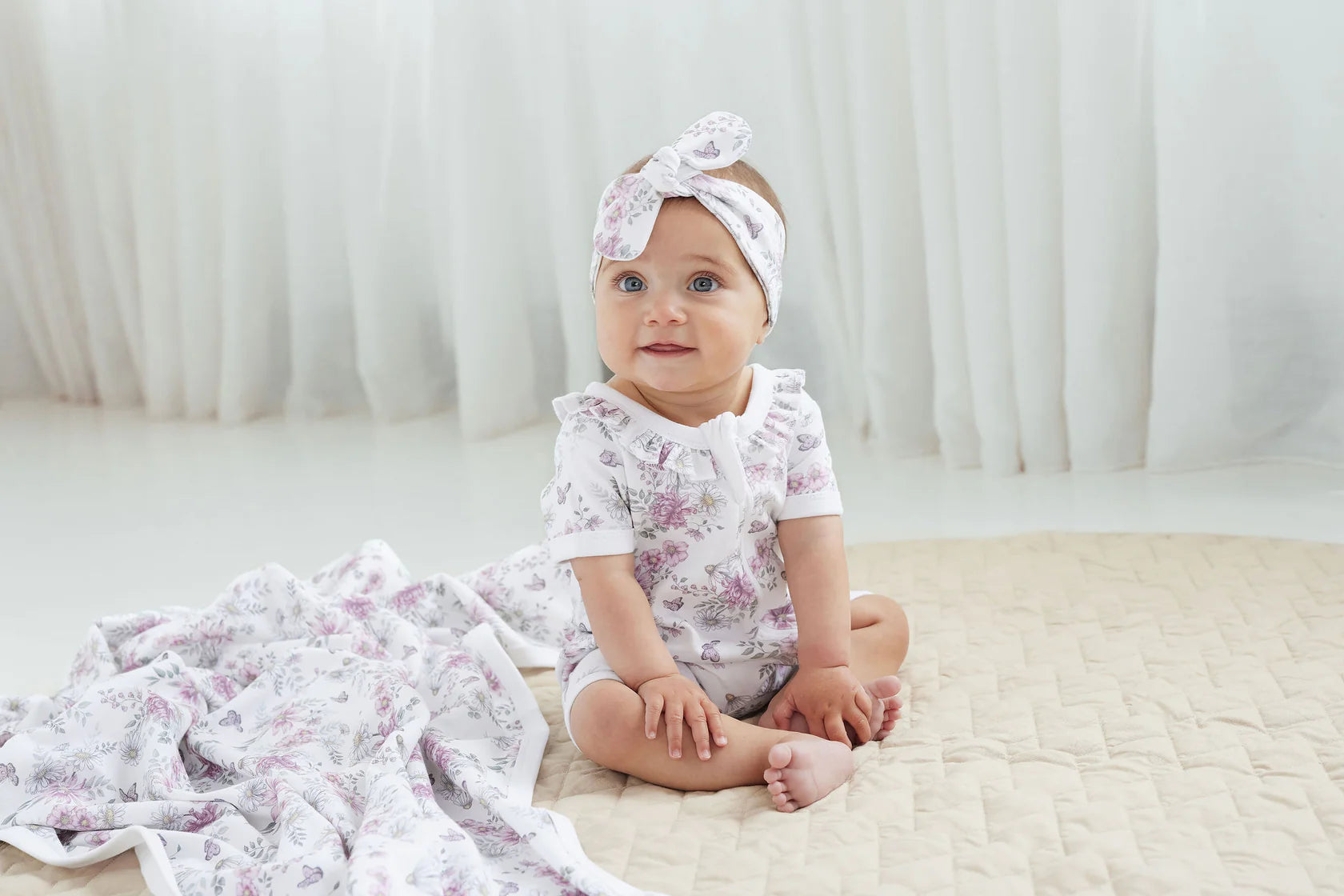 Aster and Oak Daisy SS Floral Zip Romper