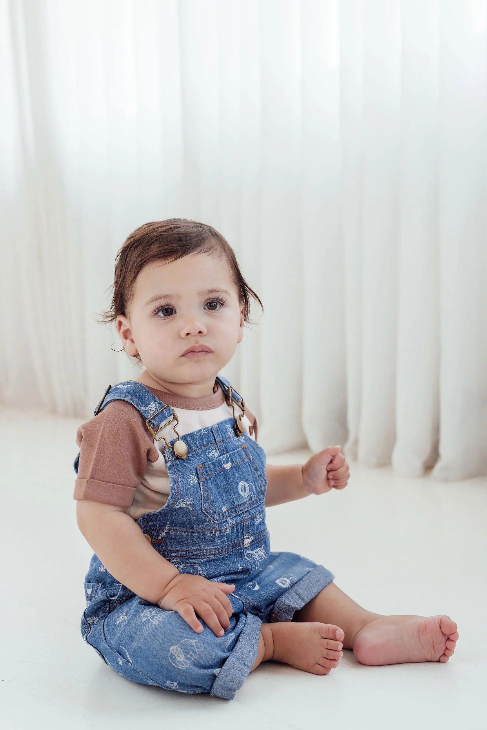 Aster & Oak - Lion Embroidered Raglan Tee