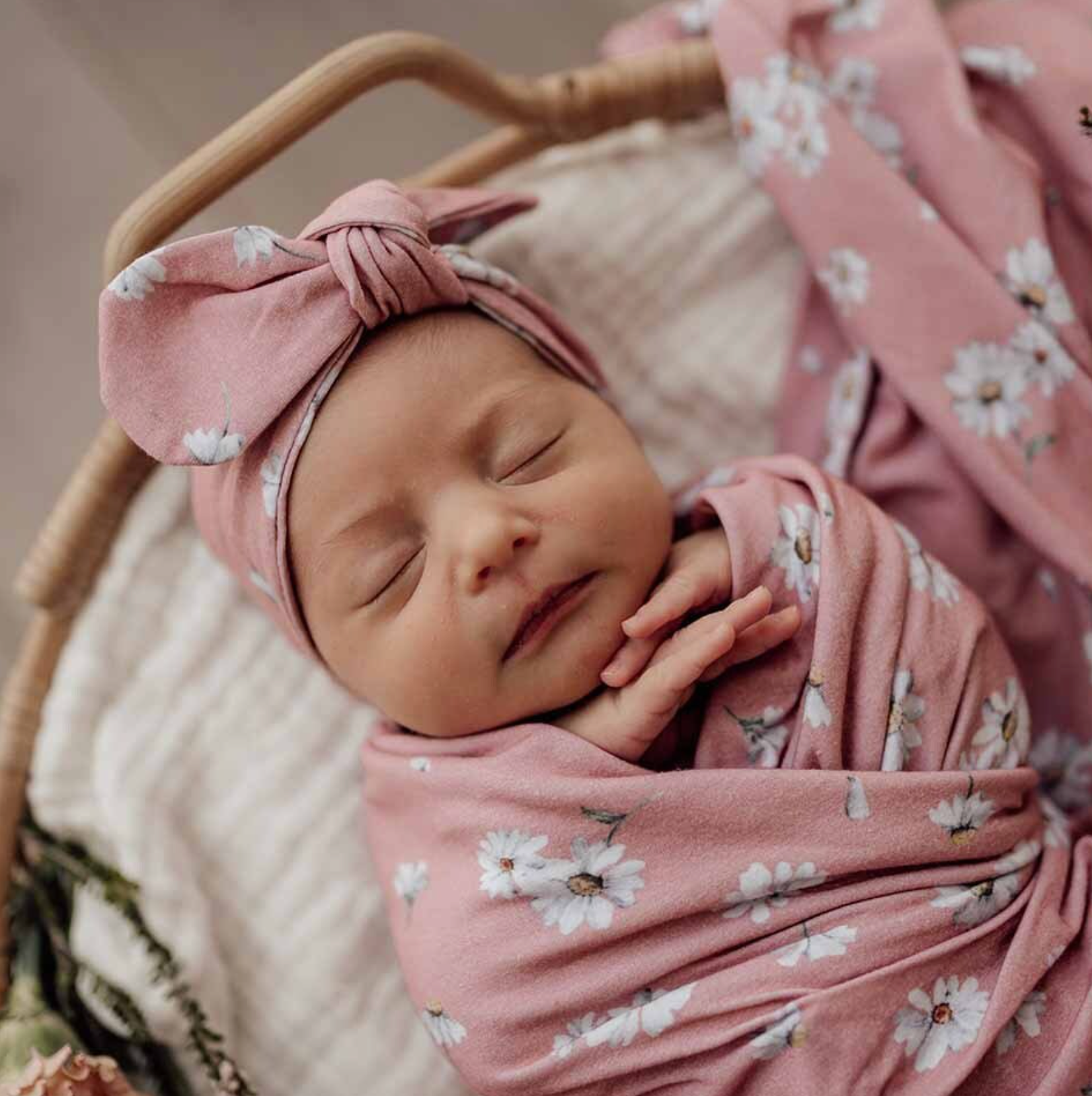 Snuggle Hunny Daisy Organic Jersey Wrap & Topknot Set