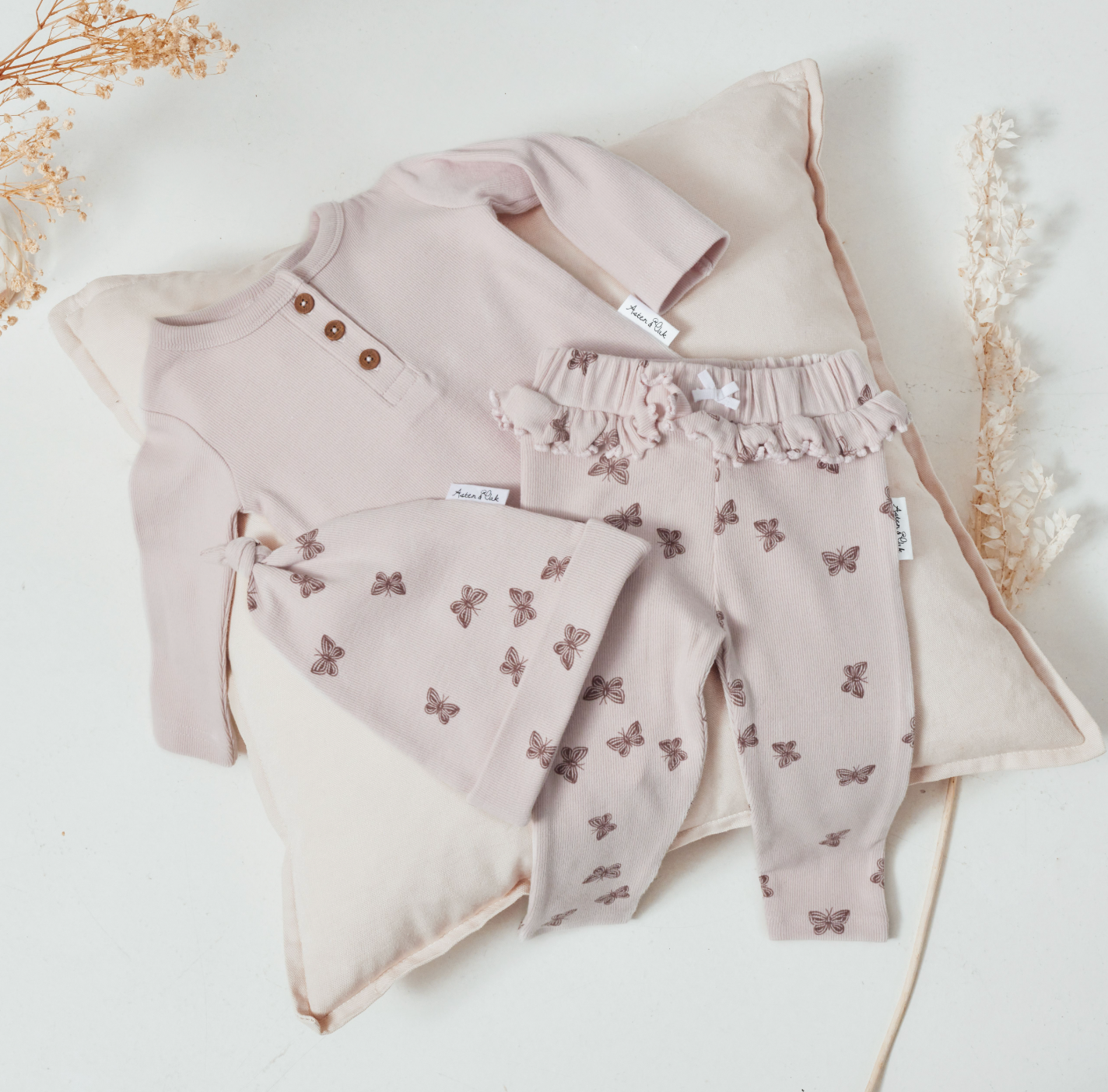 Aster & Oak Butterfly Rib Leggings