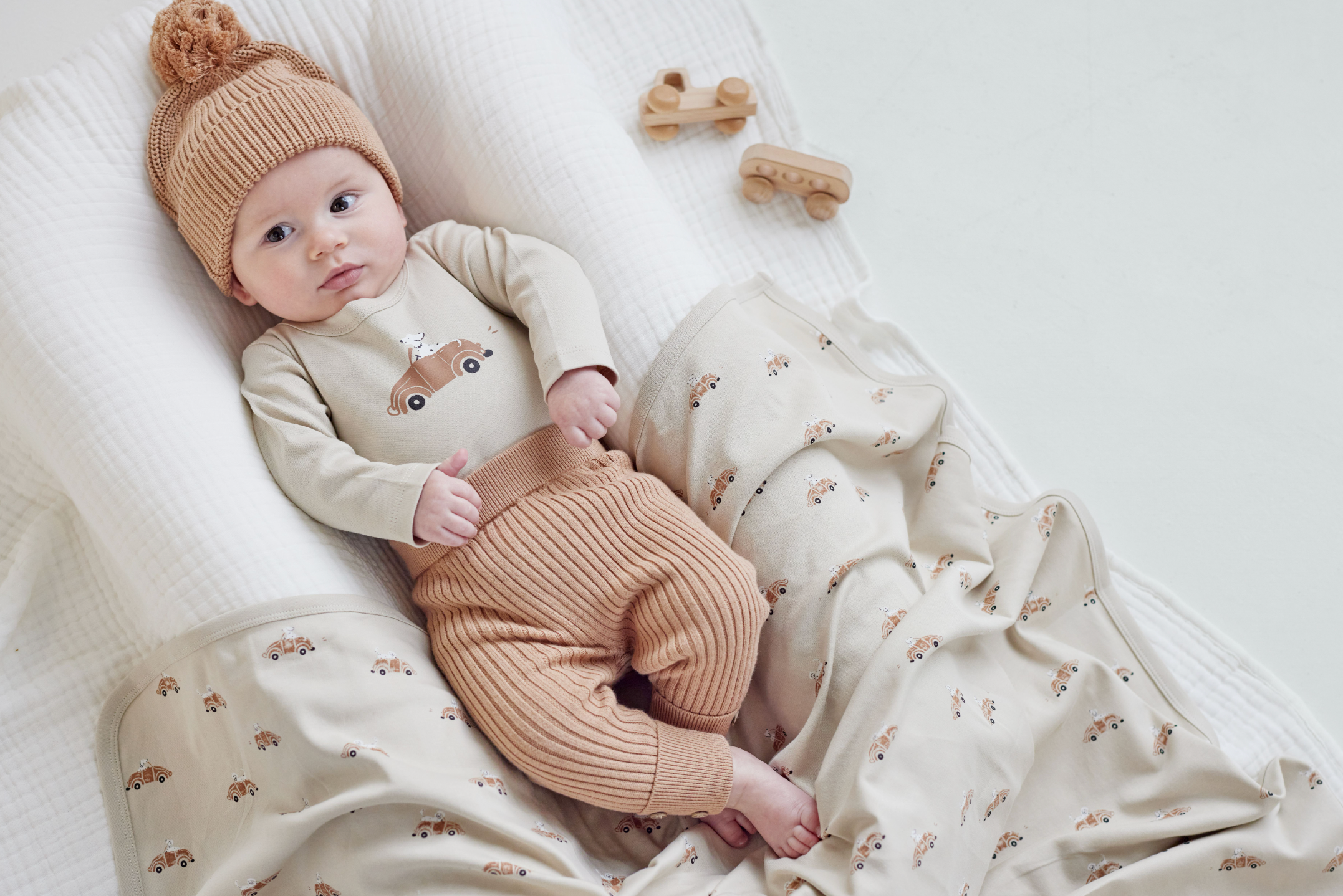 Aster & Oak Cocoa Knit Rib Legging