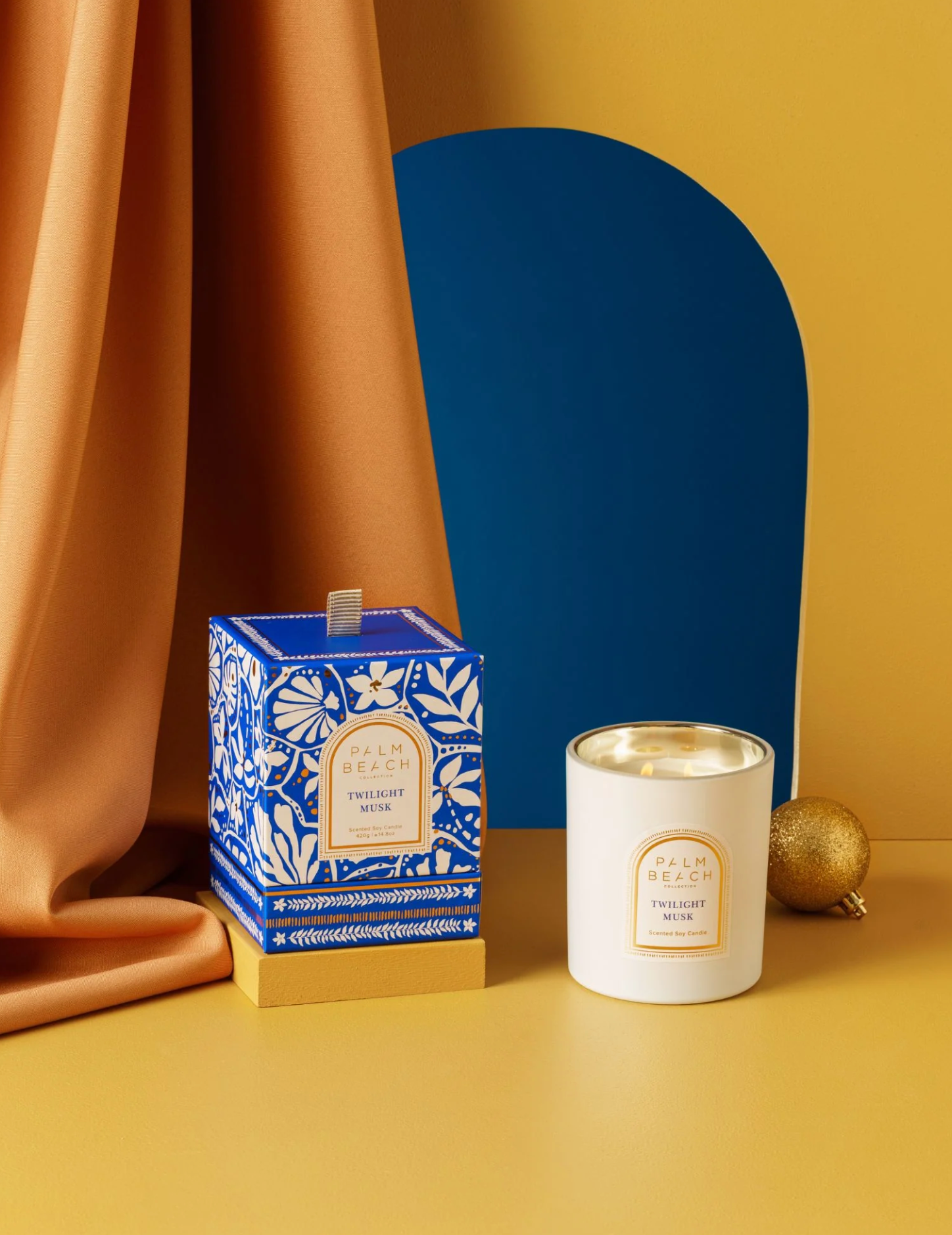 Palm Beach Collection Twilight Musk Scented Candle 420g