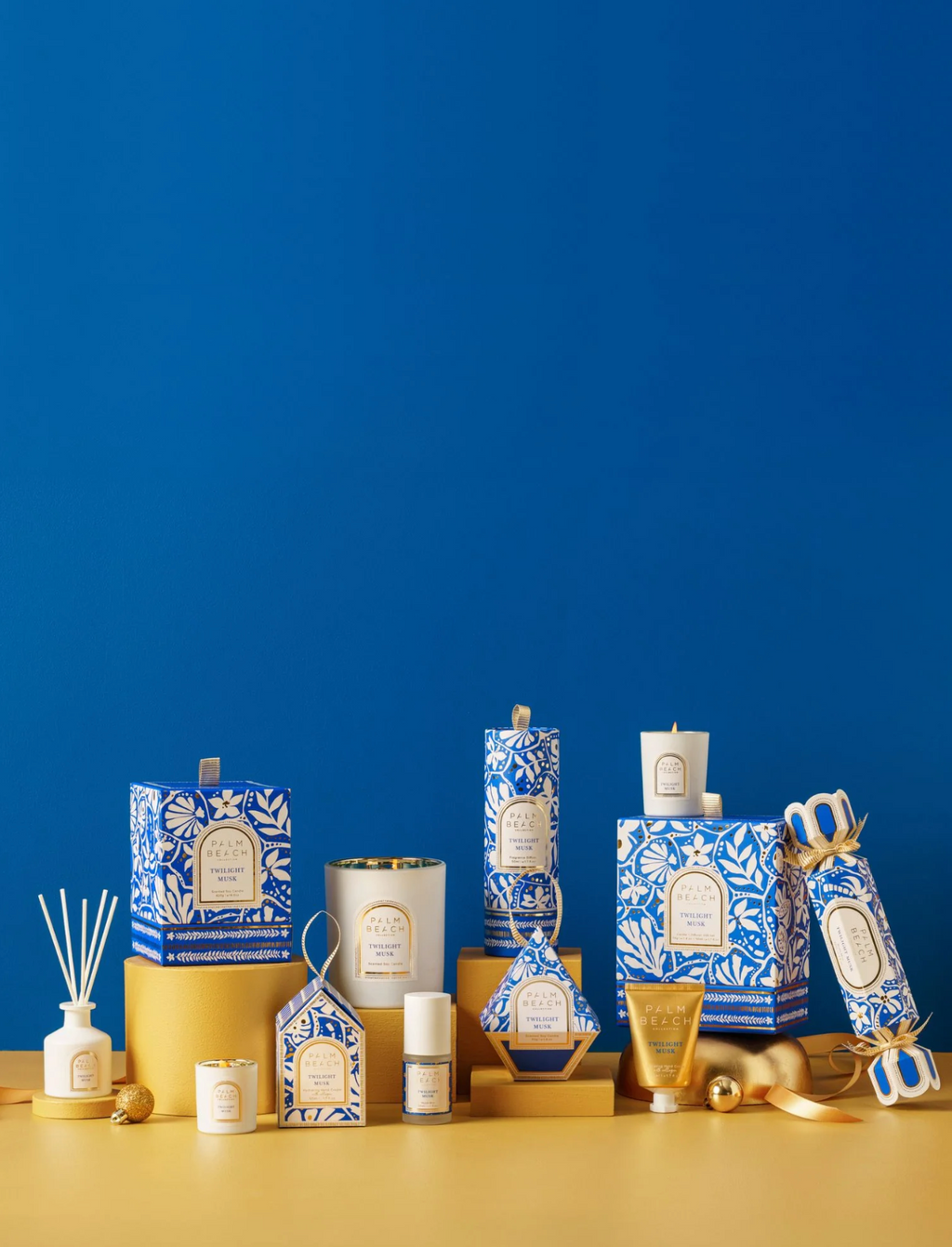 Palm Beach Collection Twilight Musk Hanging Bauble Candle 50g