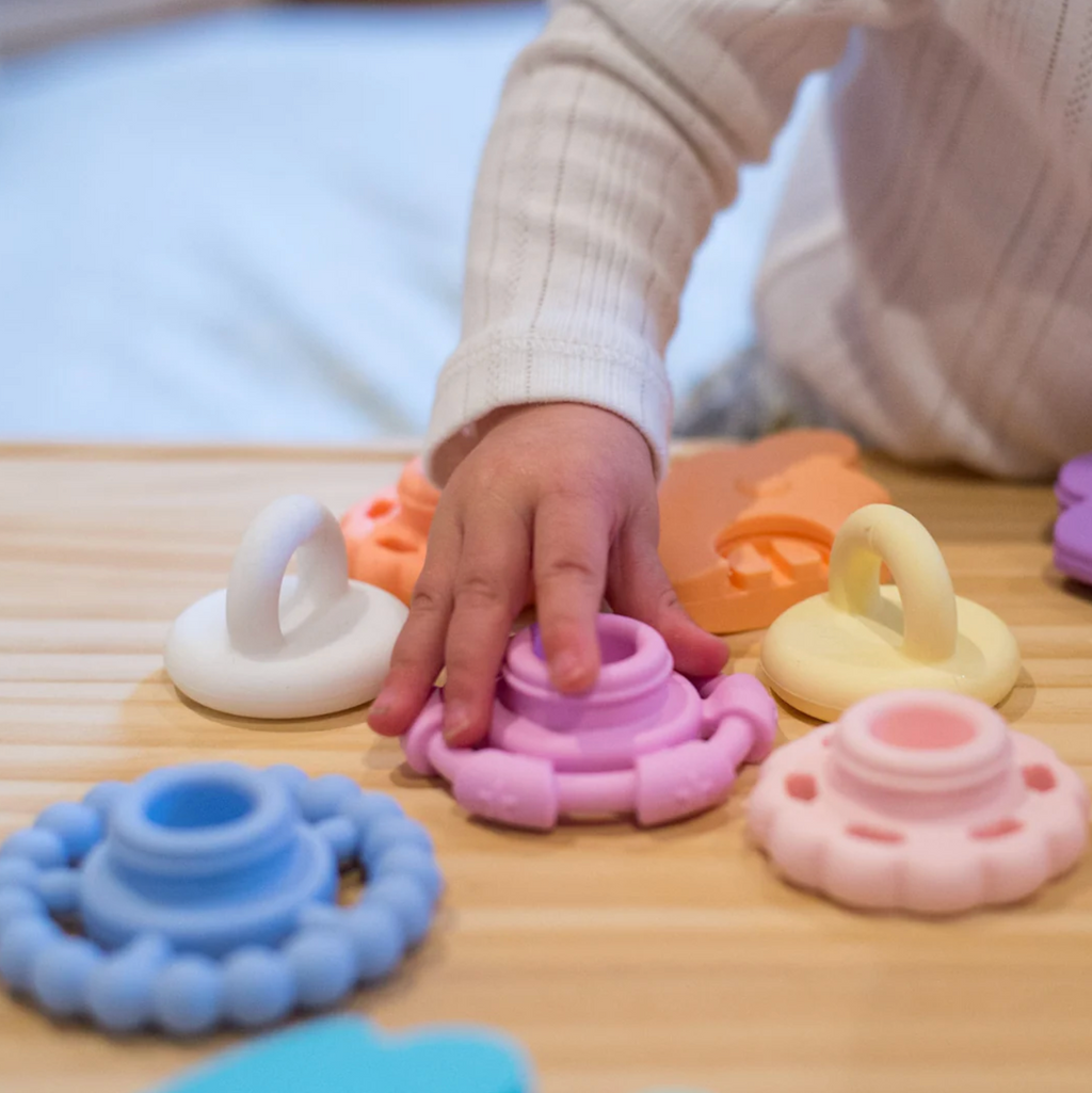 Jellystone Rainbow Stacker