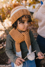 Acorn Kids Retro Scarf Caramel & Cream
