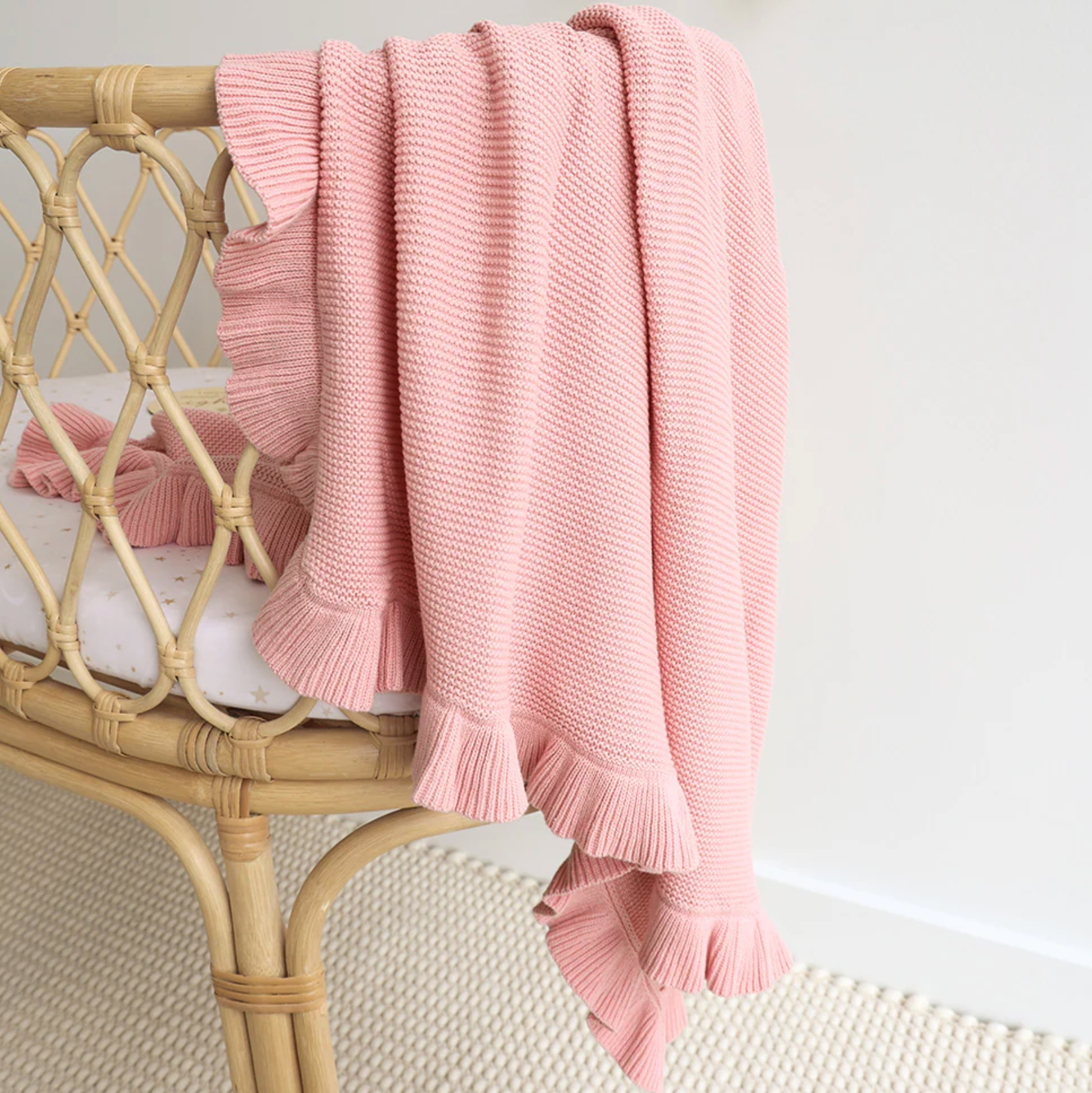 Snuggle Hunny Rosa Ruffle Knit Organic Baby Blanket