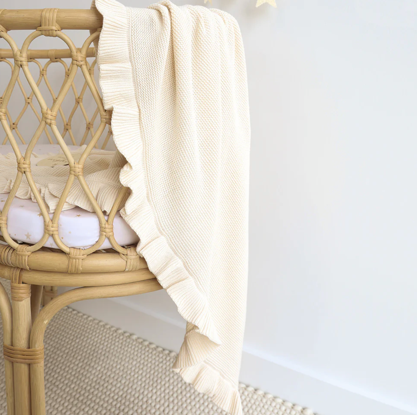 Snuggle Hunny Cream Ruffle Knit Organic Baby Blanket