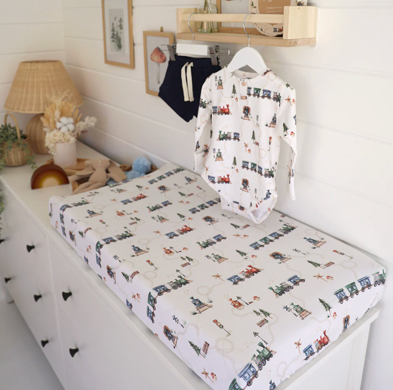 Snuggle Hunny Trains Organic Bassinet Sheet / Change Pad Cover