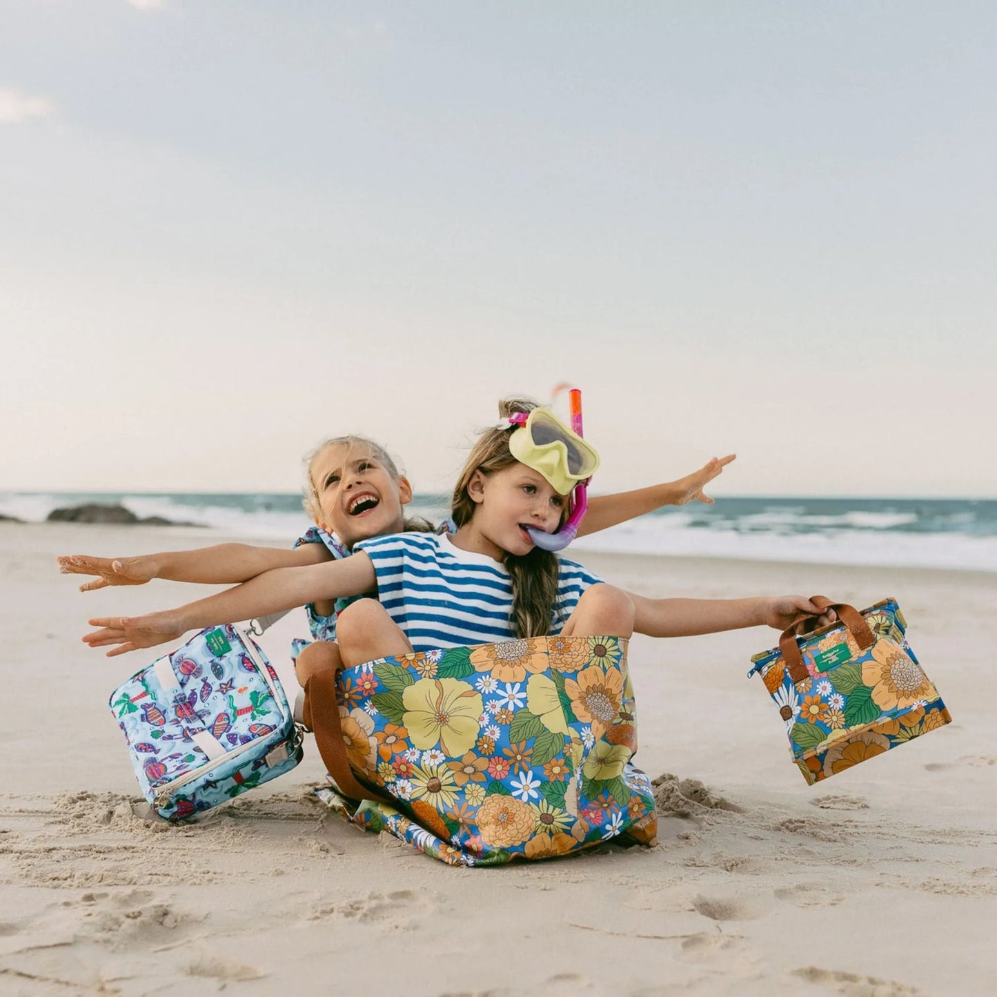 KOLLAB- Beach Bag Goldie + Kollab Zoe Floral